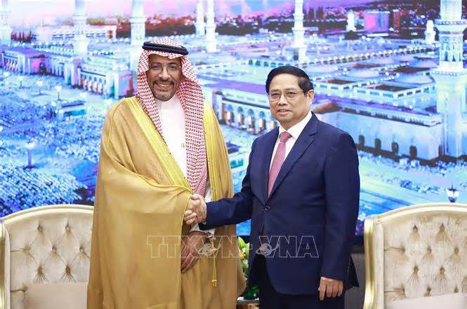 Thủ tướng mong hai bộ trưởng cùng 'chạy đua marathon' để sớm ký FTA với Saudi Arabia