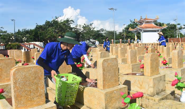 25 năm viết tiếp ngọn lửa tình nguyện vùng cực Nam tổ quốc