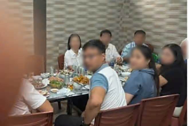 Kết quả xác minh ban đầu vụ cán bộ Quảng Trị bị phản ánh ở quán ăn, uống bia trong giờ hành chính