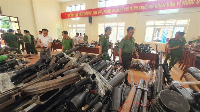 Công an Đắk Lắk thu hồi hơn 4.576 vũ khí các loại