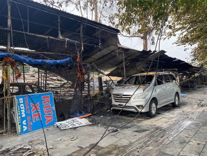 Vĩnh Phúc: Hỏa hoạn thiêu rụi nhiều kiốt tại khu chợ tạm ở Vĩnh Yên
