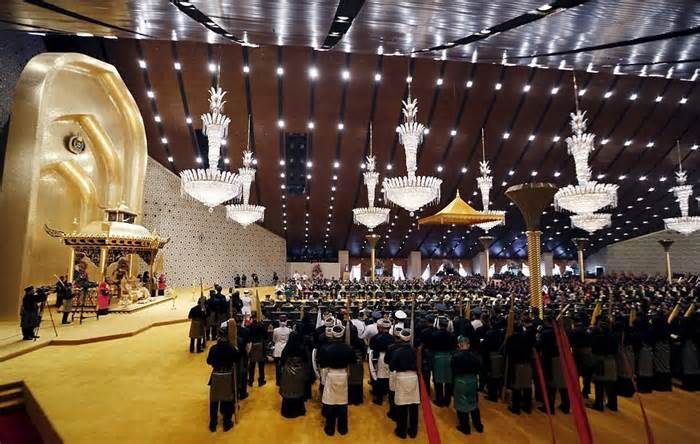 Đám cưới 11 ngày của nàng dâu bị Quốc vương Brunei bỏ tước hiệu