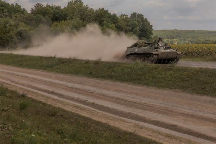 Nga công nhận quân Ukraine tiến sâu 30km vào lãnh thổ, cố ngăn một cuộc tấn công khác