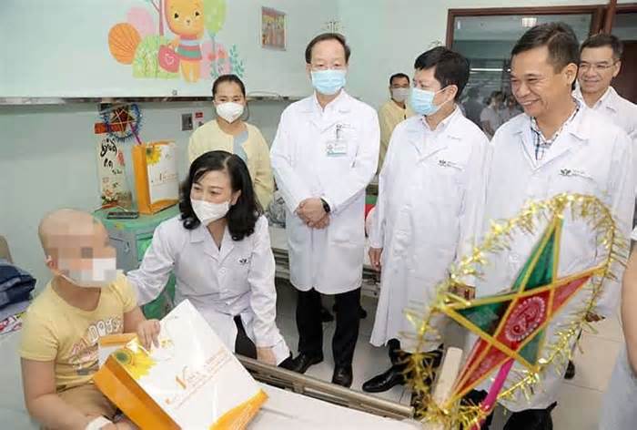 Tết Trung thu của trẻ em mắc ung thư tại Bệnh viện Nhi Trung ương