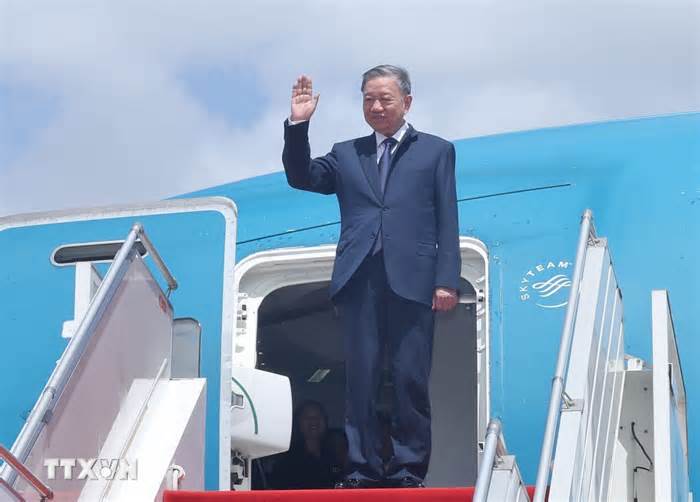 Chủ tịch nước Tô Lâm bắt đầu thăm Campuchia