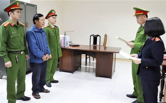 Cựu cán bộ xã ở Hà Tĩnh bị bắt vì lạm quyền