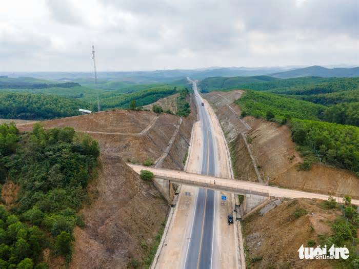 Quảng Trị xin vốn làm 8km quốc lộ 15D để phá thế 'không lối thoát' của cao tốc Cam Lộ - La Sơn