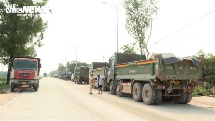 CSGT Thừa Thiên - Huế phát hiện hơn 150 xe quá tải, dự kiến phạt gần 2 tỷ đồng
