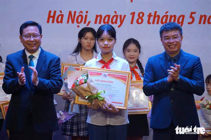 ‘Công trình’ hơn 200 trang của học sinh lớp 7 giành giải đặc biệt cuộc thi Bác Hồ với thiếu nhi