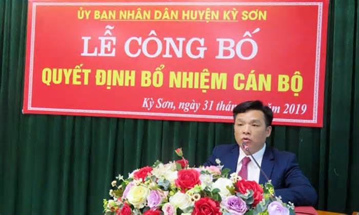 Trưởng Phòng GD-ĐT ở Nghệ An xin thôi chức vụ