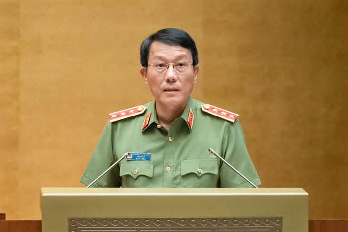 Bộ trưởng Lương Tam Quang lần đầu trình dự luật về chống mua bán người trước Quốc hội