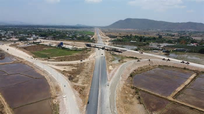 Dời ngày khánh thành đoạn cao tốc Vĩnh Hảo - Phan Thiết đến 19.5