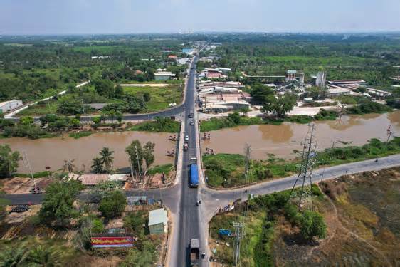 Dự án Vành đai 4: Chủ tịch UBND TPHCM gửi công văn khẩn đến chủ tịch 4 tỉnh