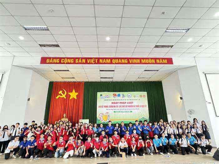 Đoàn viên, sinh viên tích cực phòng, chống ma túy góp phần xây dựng đô thị văn minh