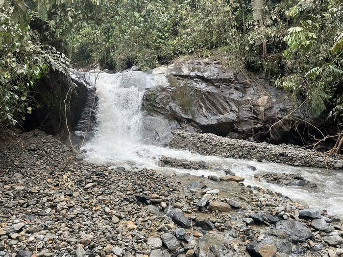 Suối trekking Cửa Tử bị vùi lấp nhiều đoạn vì mưa lớn