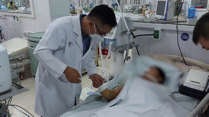 Ngộ độc hàng loạt ở Quảng Nam: Bộ Y tế yêu cầu tập trung nguồn lực cứu chữa