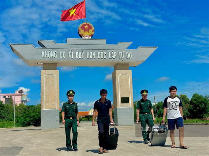 Giải cứu 2 người ở Hà Nội và Yên Bái bị lừa bán sang Campuchia