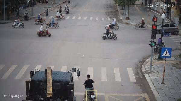 Bắc Giang phạt nguội người đi xe máy không đội mũ bảo hiểm