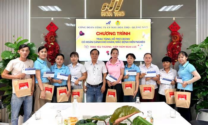 Công đoàn cơ sở ở Đà Nẵng trao quà hỗ trợ đoàn viên mắc bệnh hiểm nghèo