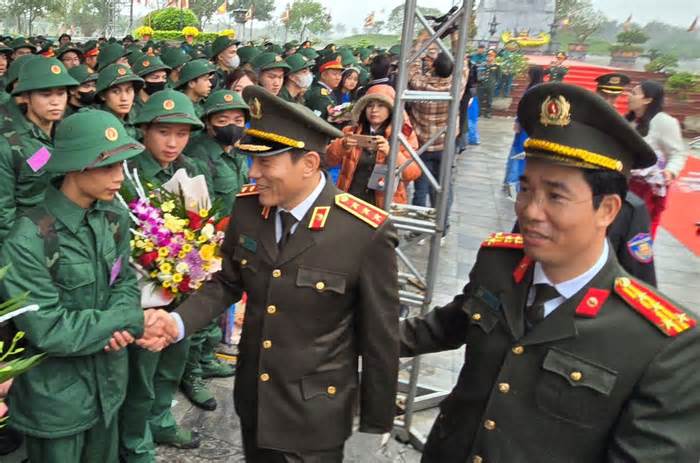 Thượng tướng Lương Tam Quang dự lễ giao, nhận quân 2024 tại tỉnh Thái Bình