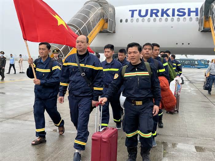 24 cán bộ công an đi cứu nạn, cứu hộ ở Thổ Nhĩ Kỳ đã về nước