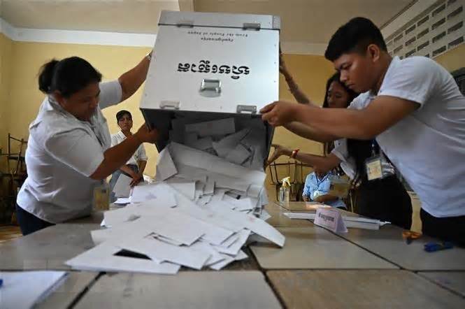 Quan sát viên quốc tế đánh giá cao tiến trình bầu cử ở Campuchia