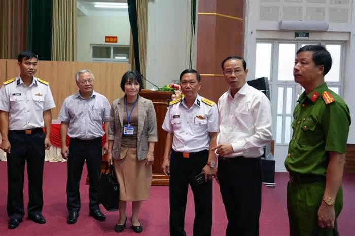 Lãnh đạo TP.HCM kiểm tra công tác bầu cử tại 4 khu vực bỏ phiếu sớm