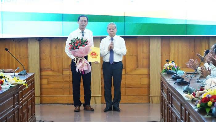 Sở Nội vụ Thừa Thiên Huế lên tiếng việc một giám đốc sở kiêm nhiệm lãnh đạo đơn vị khác