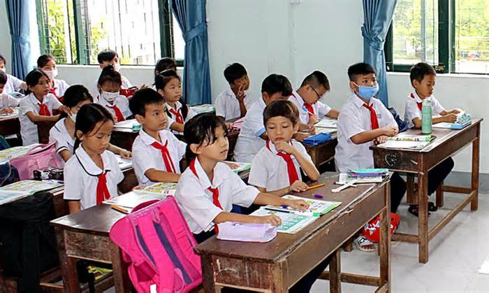 Bà Rịa - Vũng Tàu: Tiết kiệm nhờ không đổi đồng phục học sinh