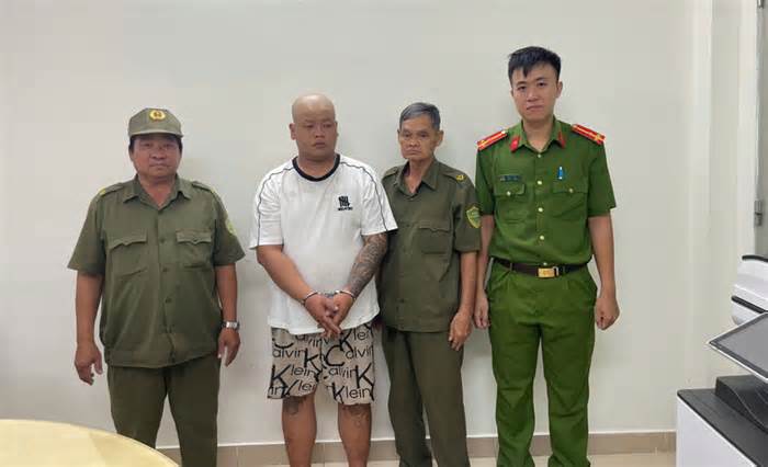 Công an TPHCM bắt nhanh kẻ cướp giật điện thoại rồi trốn ra đảo