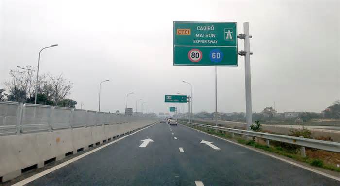 Bộ trưởng Giao thông vận tải yêu cầu lập dự án mở rộng cao tốc Cao Bồ - Mai Sơn