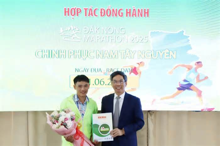 'Dị nhân’ marathon ‘vẽ’ đường đua chinh phục Nam Tây nguyên