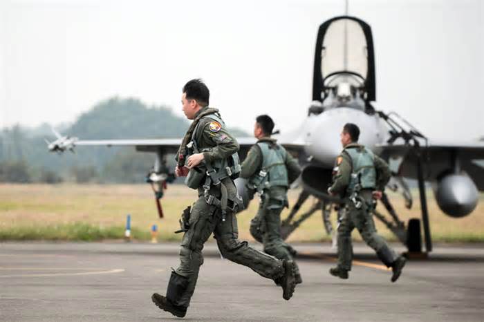 Tin tức thế giới 18-1: Trung Quốc có động thái quân sự gần Đài Loan; Lời xin lỗi của Nhà Trắng