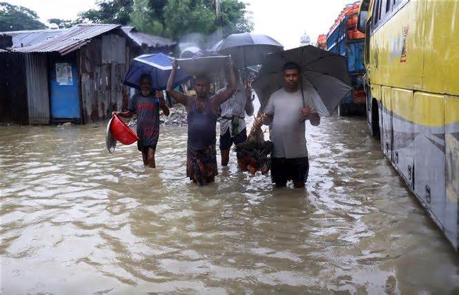 Bangladesh: Mưa lũ ảnh hưởng đến hơn 1 triệu người, dịch bệnh lan mạnh