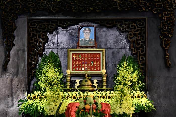 Dòng sổ tang tiễn biệt Thượng tướng Nguyễn Chí Vịnh