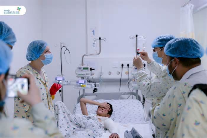 Bác sĩ Việt Nam cứu bé trai người Nga bị tai nạn giao thông nghiêm trọng
