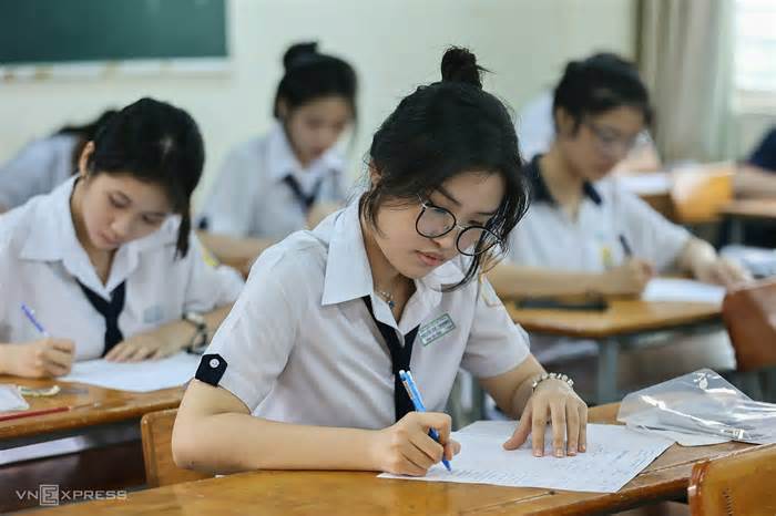 Khoảng 337.000 học sinh bỏ xét tuyển đại học