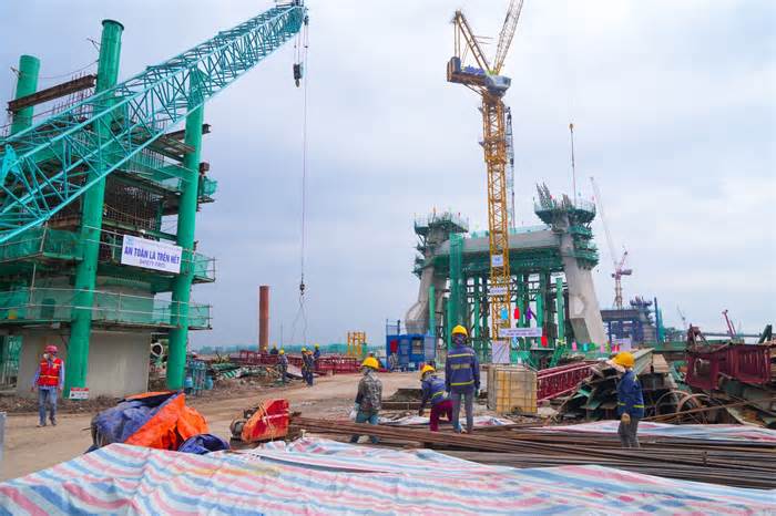 Phấn đấu hoàn thành cầu Máy Chai, nối trung tâm sang đảo Vũ Yên giữa năm 2025