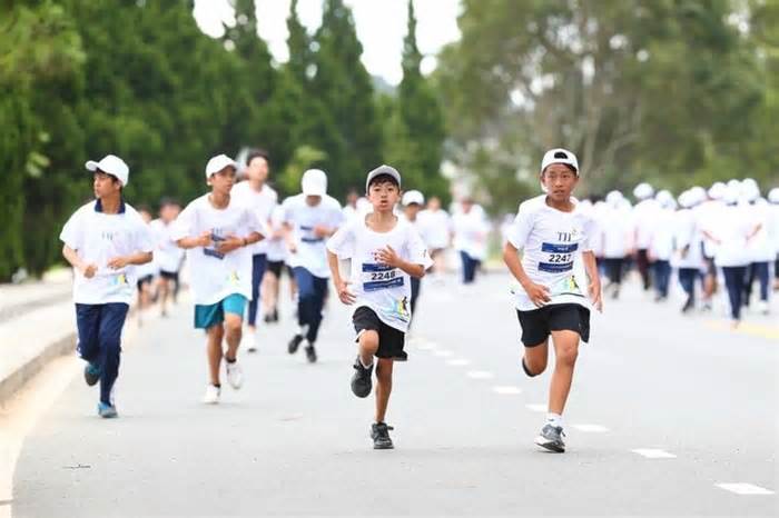 Gần 15.000 người tham gia giải chạy học sinh - sinh viên ở Thừa Thiên - Huế