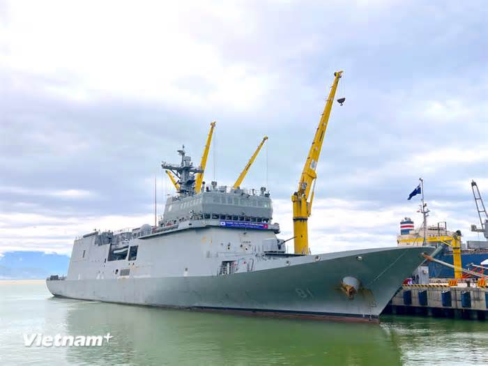 Tàu Hải quân Hàn Quốc cập cảng Tiên Sa, thăm xã giao thành phố Đà Nẵng