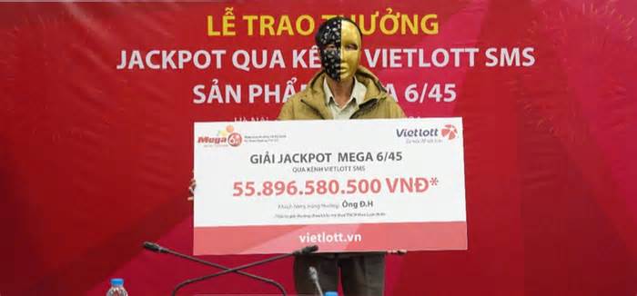 Vietlott trao hơn 55 tỉ đồng giải độc đắc cho khách hàng ở TP.HCM