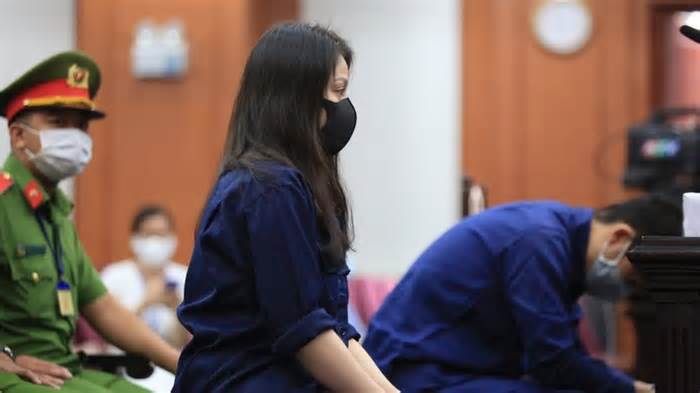 Đình chỉ xét xử đối với bị cáo Nguyễn Võ Quỳnh Trang