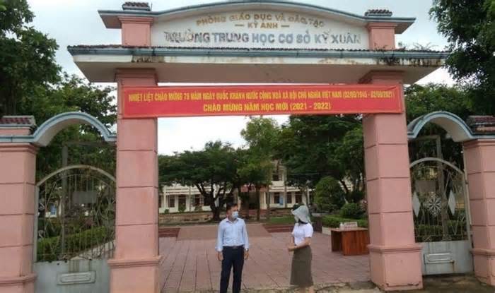Hai thầy giáo ở Hà Tĩnh bỏ trường đi Hàn Quốc tìm việc