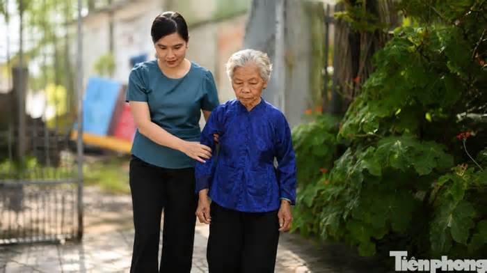 'Tui được công nhận là vợ ông ấy rồi': 58 năm chờ danh phận của người yêu liệt sĩ Huỳnh Văn Quên