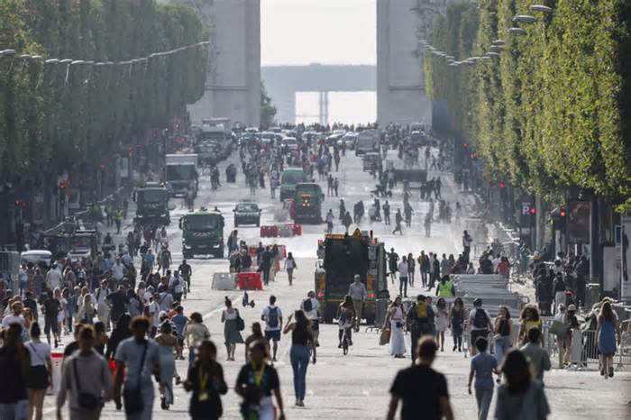 Các thị trưởng Pháp kêu gọi người dân đồng lòng chống bạo loạn