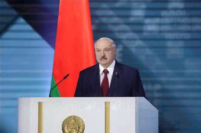 Ông Lukashenko tuyên bố tái tranh cử tổng thống Belarus