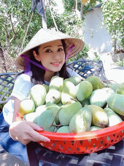 Mãn nhãn vườn cây trái 2.500m2 của Việt Trinh ở Bình Dương