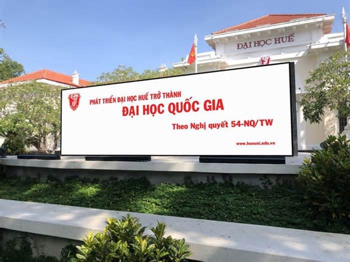 Đại học Huế hoạt động ra sao sau khi giám đốc bị bắt?