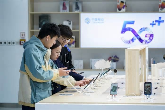 Điện thoại di động ở Trung Quốc: Từ biểu tượng địa vị đến công nghệ đột phá