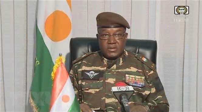 Tướng Tchiani được chỉ định đứng đầu chính phủ chuyển của Niger